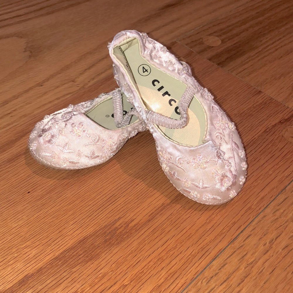 Pink pearl flats